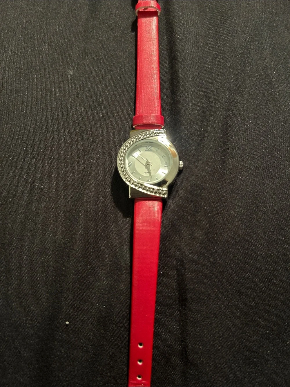 N/A sleek watch